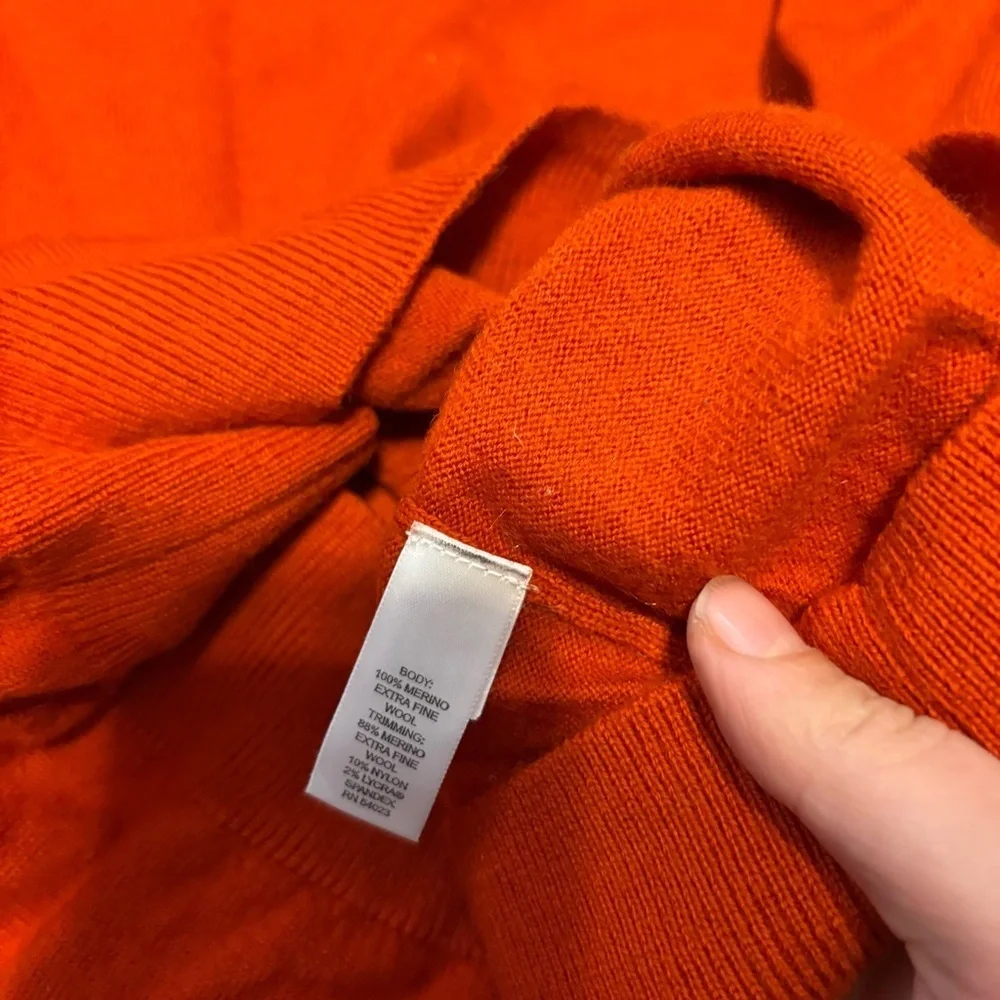 Banana Republic V-Neck Extra Fine Merino Wool Sweater Large Tall Men’s Orange
